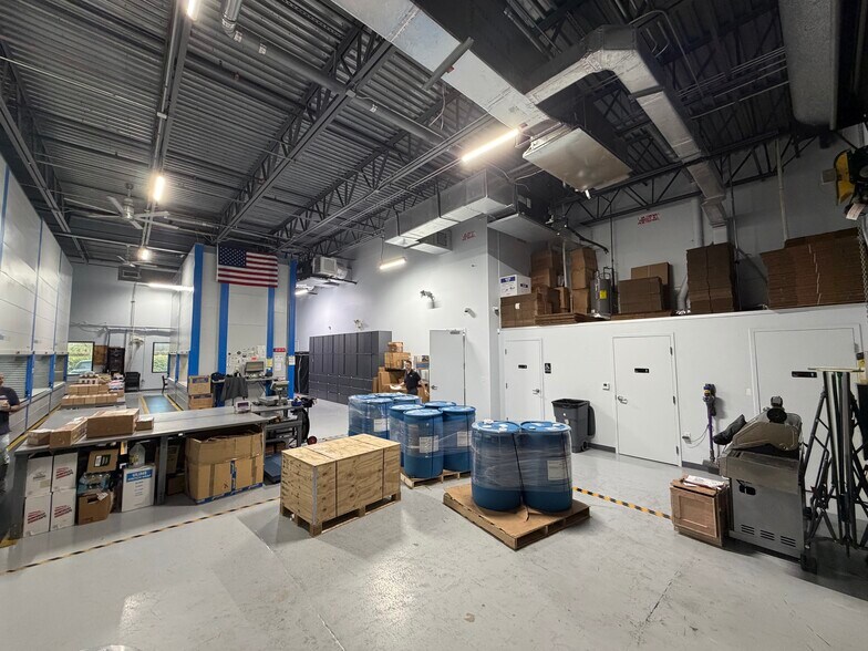 More Photos Of 2875 Jupiter Park Dr, Jupiter Light Manufacturing For Sale