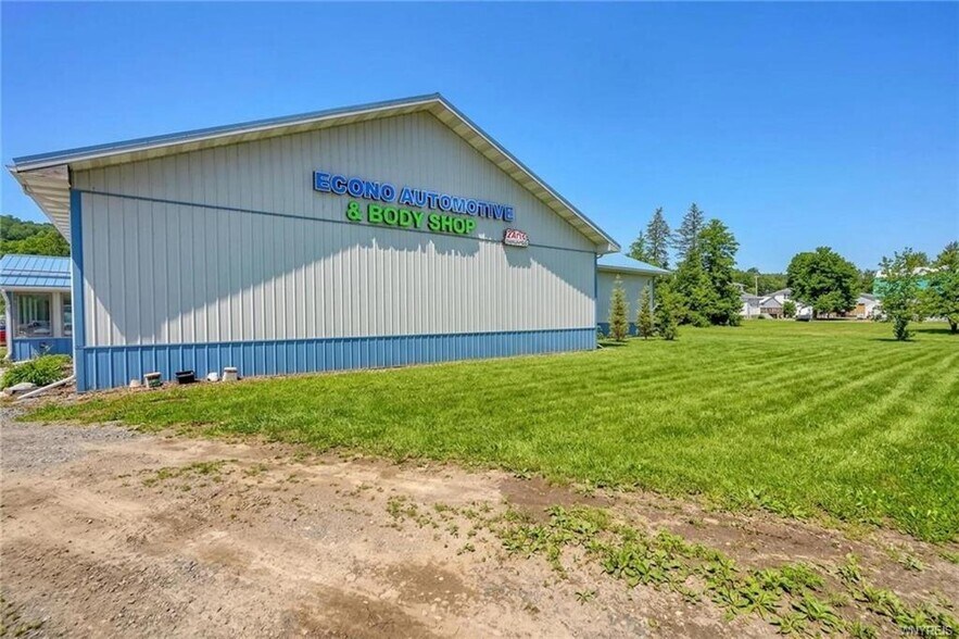 More Photos Of 5220 Maple Ln, Cuba Auto Repair For Sale