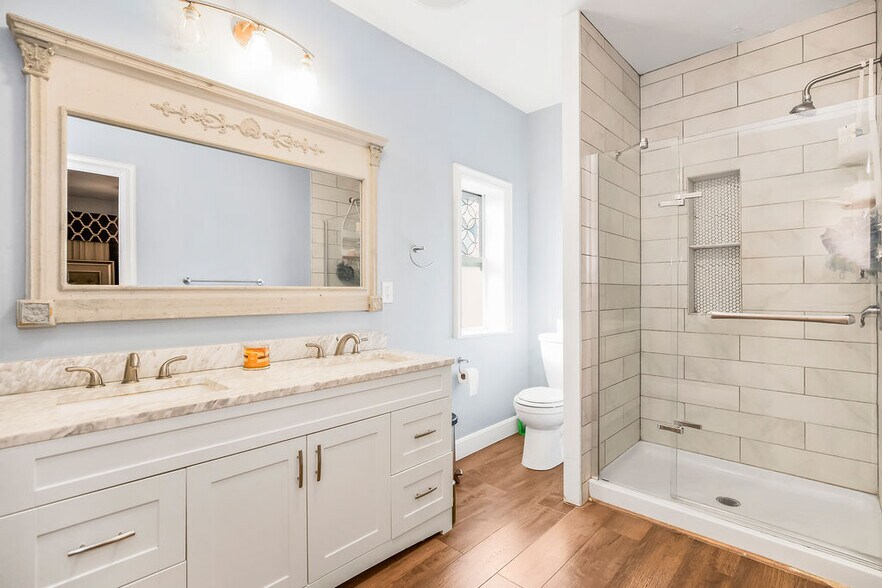 More Photos Of 1022 19th St, Kansas City Office Residential For Sale