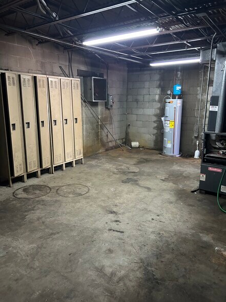 More Photos Of 2500 Spring Grove Ave, Cincinnati Warehouse For Sale