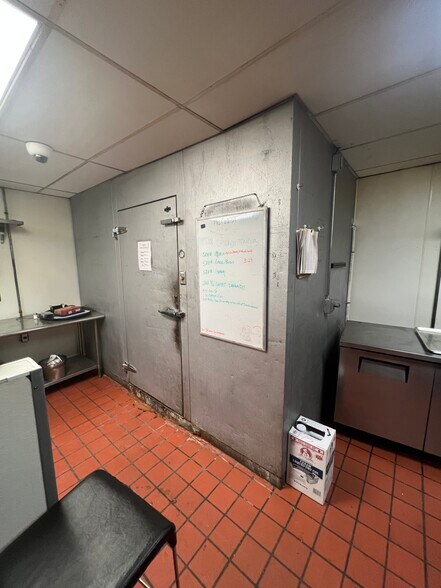 More Photos Of 1000 Broadway Blvd, Kansas City Loft Creative Space For Lease