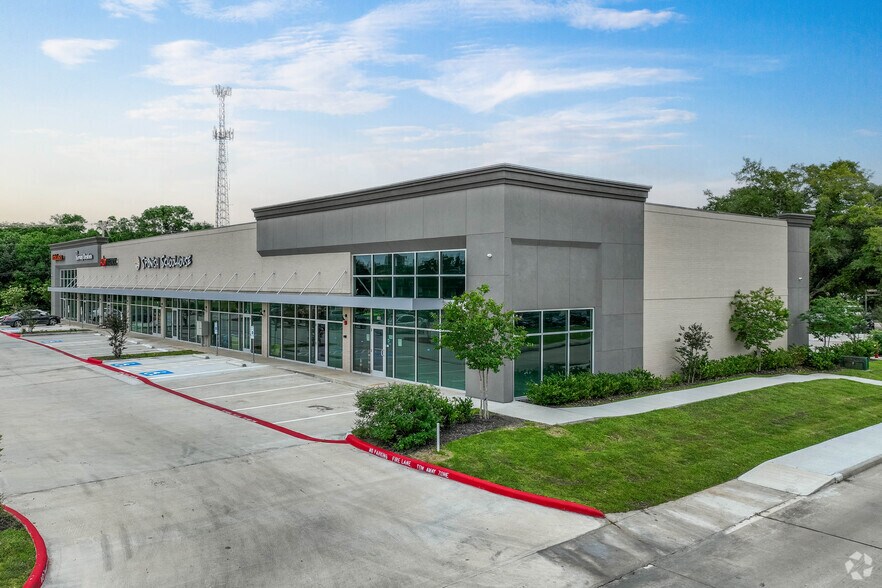 More Photos Of 501 S Friendswood Dr, Friendswood Storefront Retail Office For Lease