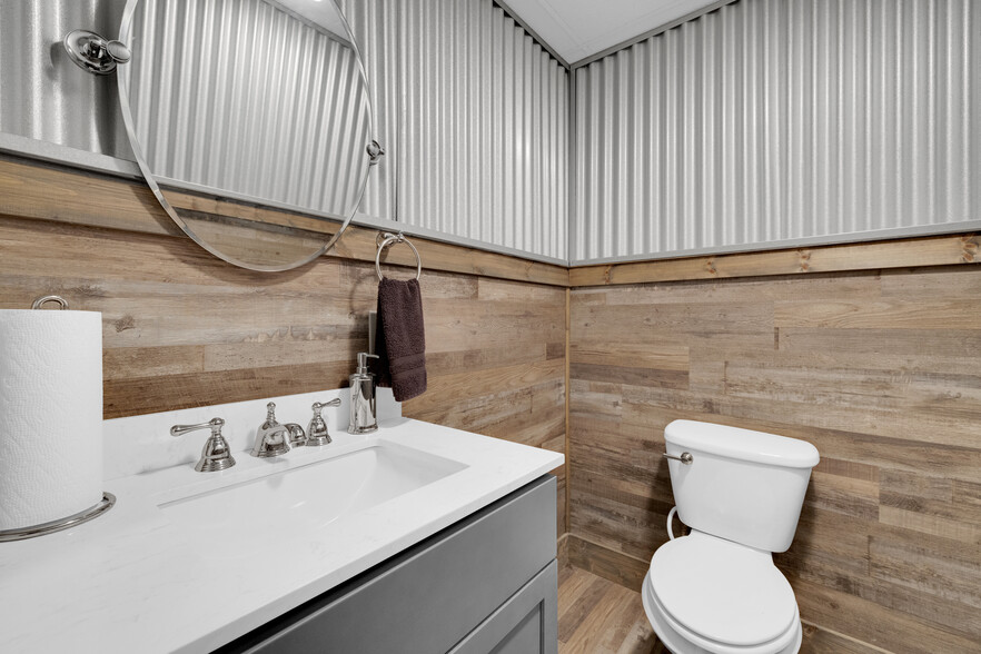 More Photos Of 221 55th St NE, Fort Payne Manufacturing For Sale