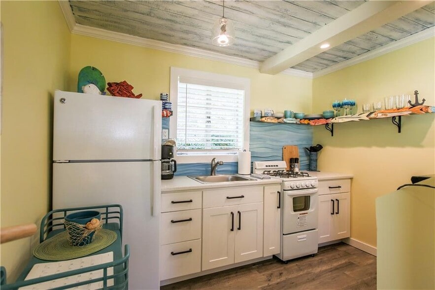 More Photos Of 11450 S Indian River Dr, Sebastian Hotel For Sale