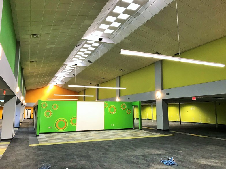 Primary Photo Of 102 Sergeant Square Dr, Sergeant Bluff Office For Sale