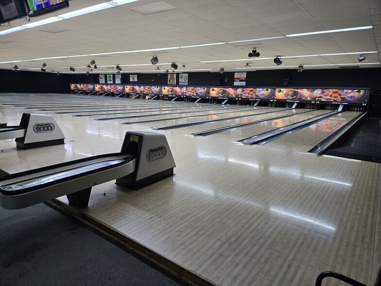 More Photos Of 2006 S Main St, Farmville Bowling Alley For Sale