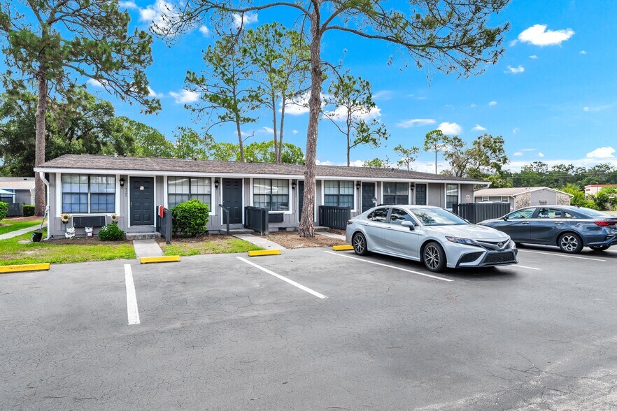 More Photos Of 1529 NE 39th Ave, Ocala Apartments For Sale