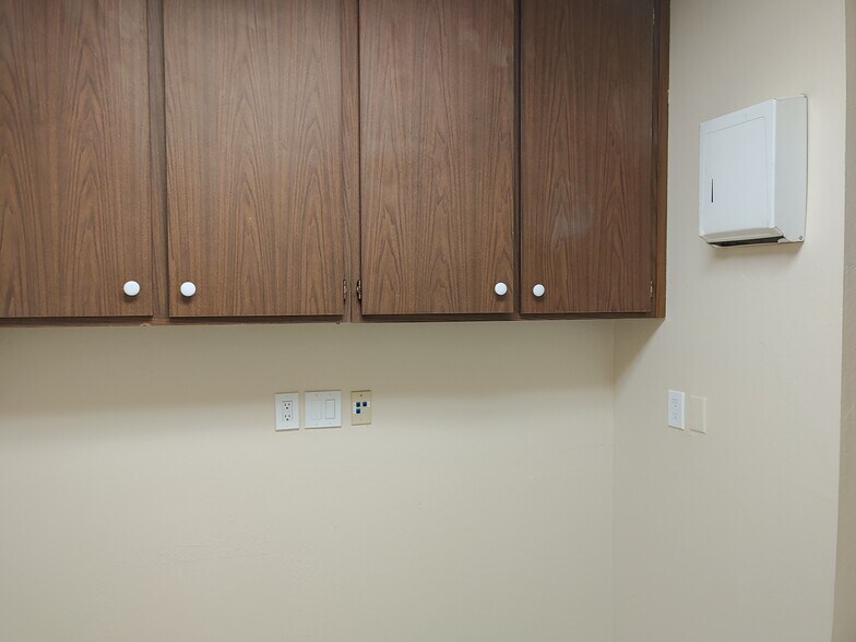 More Photos Of 1475 Cedarwood Ln, Pleasanton Medical For Lease