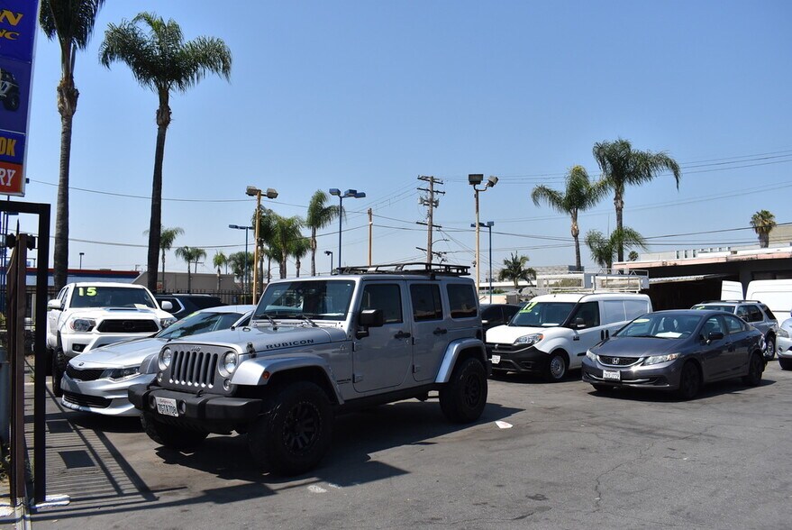 More Photos Of 525 S Atlantic Blvd, Commerce Auto Dealership For Lease