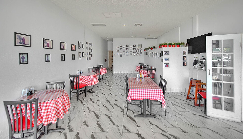 More Photos Of 14901 S Western Ave, Gardena Freestanding For Lease