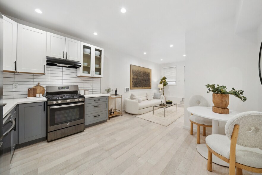 More Photos Of 17-19 Card Aly, San Francisco Apartments For Sale