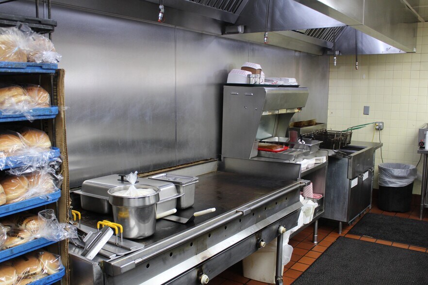 More Photos Of 1223 Main St, Woodward Fast Food For Sale