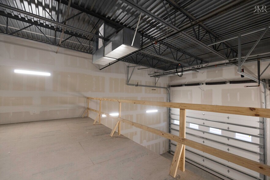 More Photos Of 1435 FM 1463 Rd, Katy Showroom For Sale