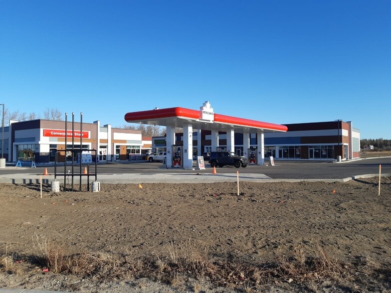 Primary Photo Of 280 Pioneer Rd, Spruce Grove Storefront For Lease