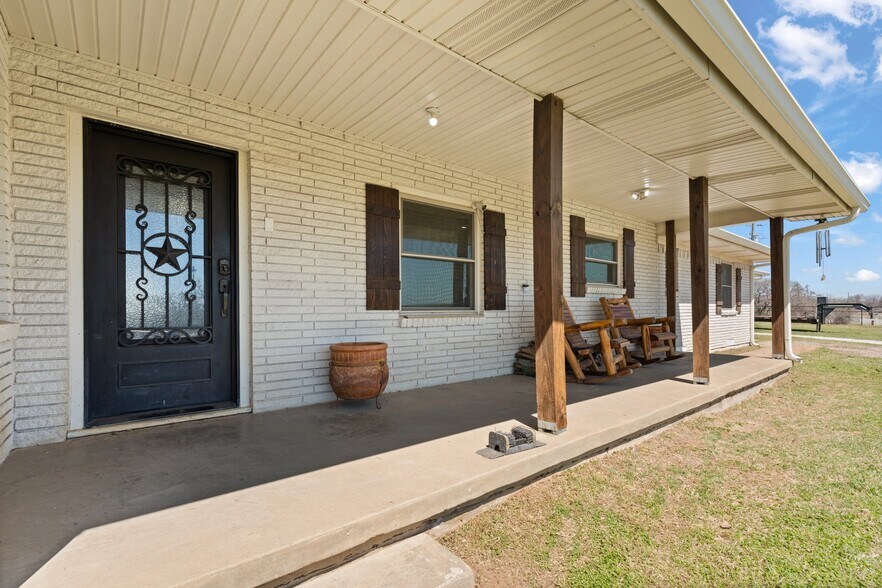 More Photos Of 1641 E Henderson St, Cleburne Land For Sale