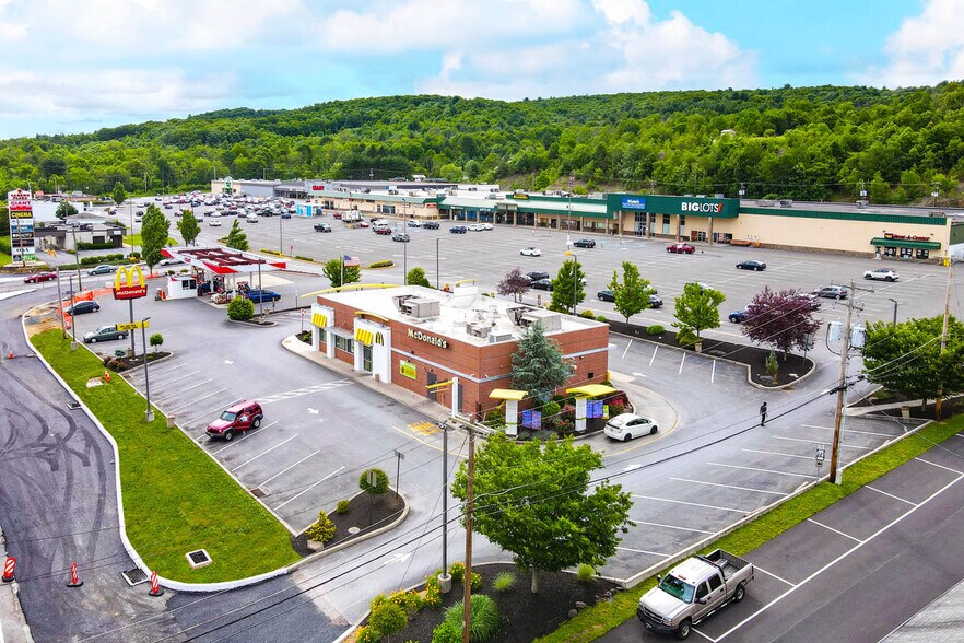 More Photos Of 1211 Blakeslee Boulevard Dr E, Lehighton Unknown For Lease