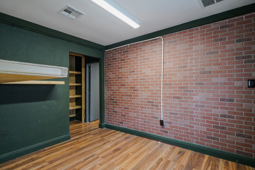 More Photos Of 743-749 NW 23rd St, Miami Food Processing For Sale