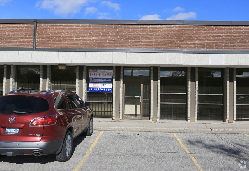 More Photos Of 4-18 Denison St, Markham Light Distribution For Lease