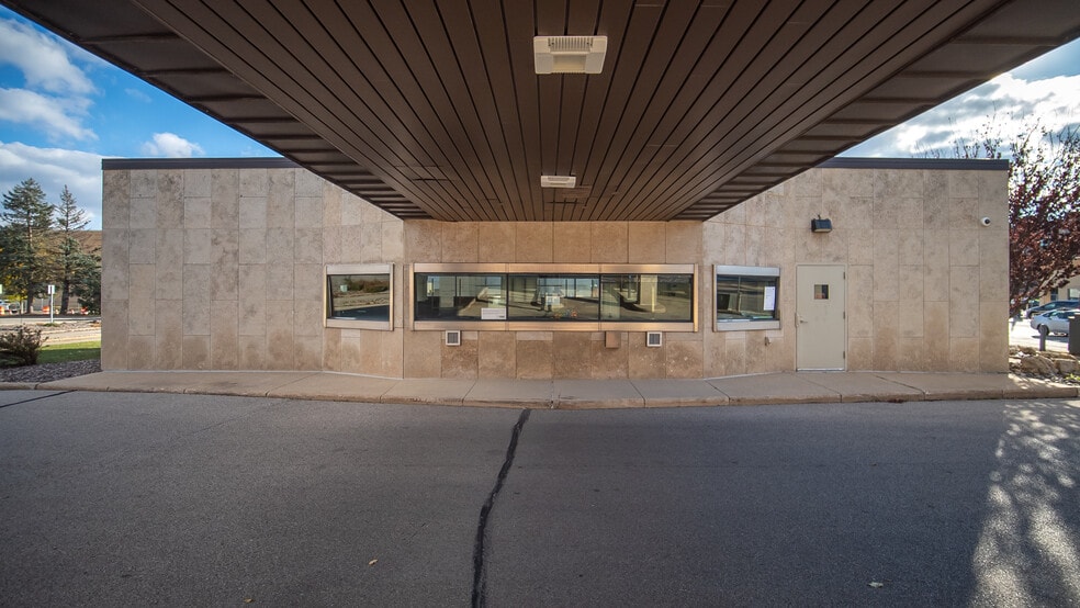 More Photos Of 209 E Center St, Rochester Bank For Lease