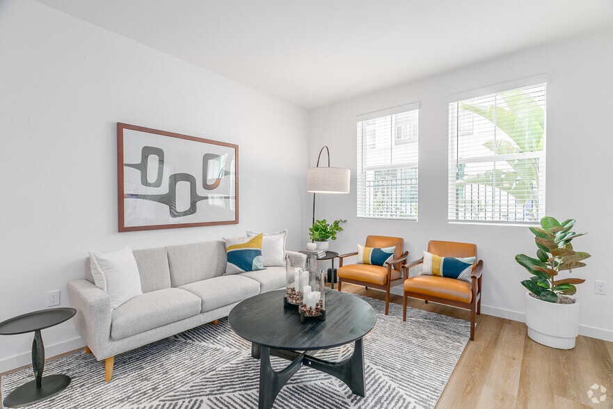 More Photos Of 1445 Town Center Dr, Chula Vista Apartments For Lease