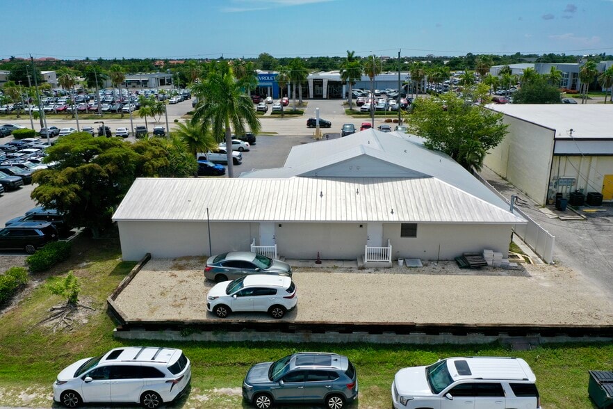 More Photos Of 1900 Tamiami Trl, Punta Gorda Office For Sale