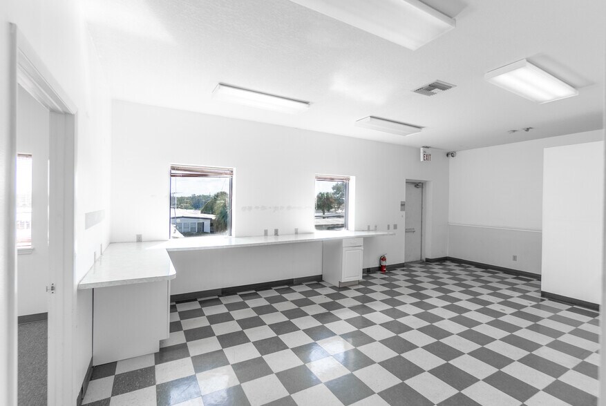 More Photos Of 37810 Medical Arts Ct, Zephyrhills Medical For Sale