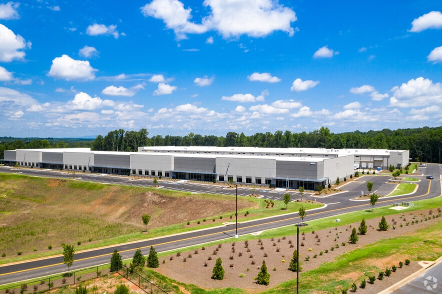More Photos Of 6520 Corporate Ct, Alpharetta Manufacturing For Lease
