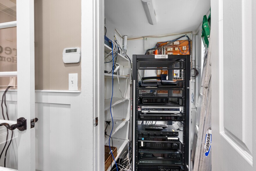 More Photos Of 354 NE 1st Ave, Delray Beach Office For Sale