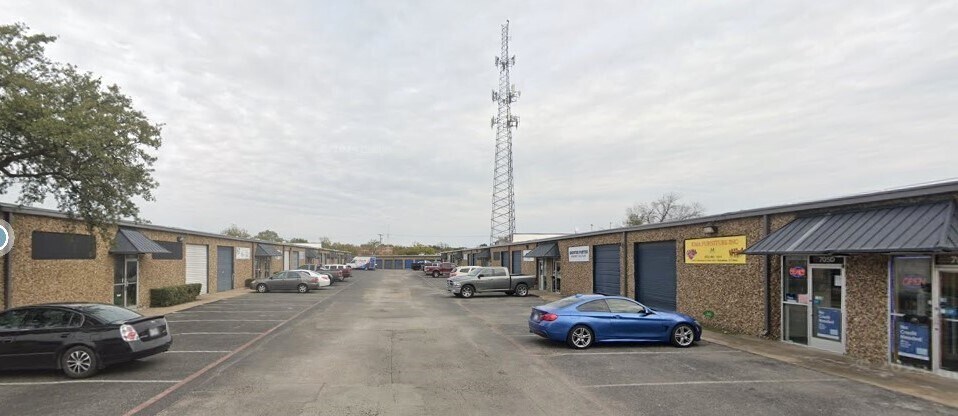 More Photos Of 605 S Sherman St, Richardson Unknown For Lease