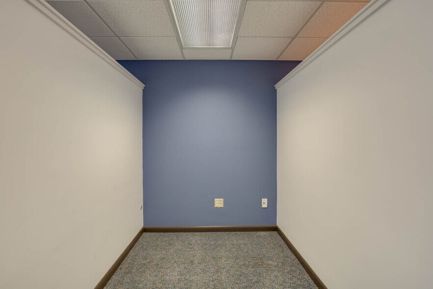 More Photos Of 1140 E Market St, Charlottesville Office For Lease
