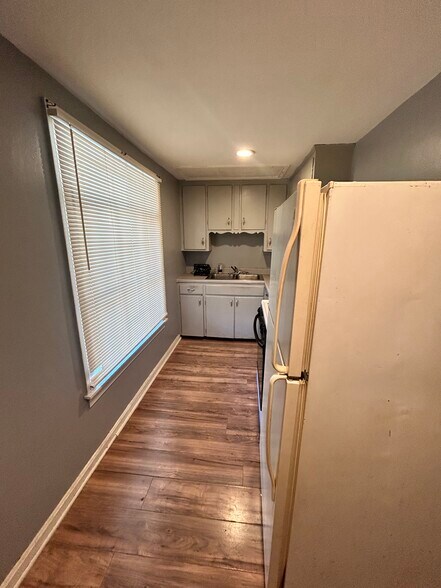 More Photos Of 7444 Lake Ave, Elyria Multifamily For Sale