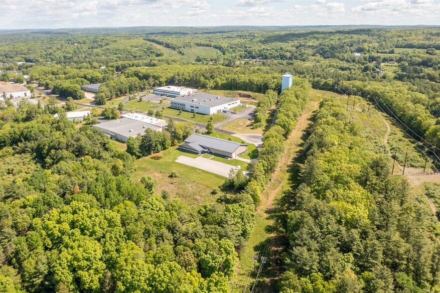 More Photos Of 51 Ridge Rd, Putnam Industrial For Lease