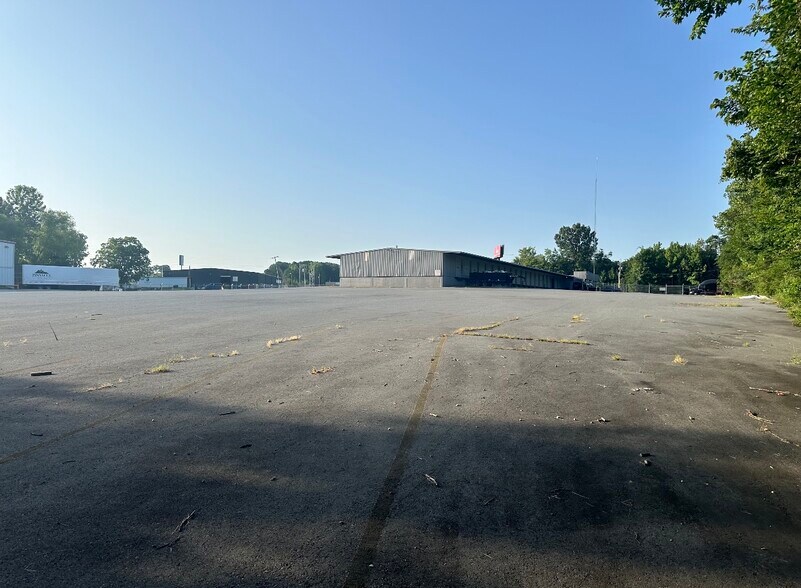 More Photos Of 9622 I 30, Little Rock Distribution For Sale