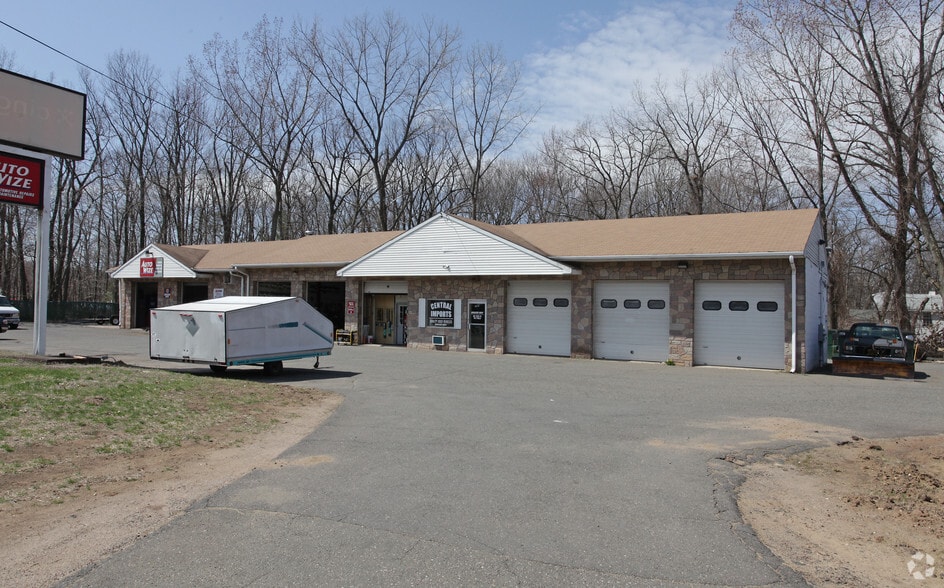 Primary Photo Of 825 John Fitch Blvd, South Windsor Auto Repair For Sale