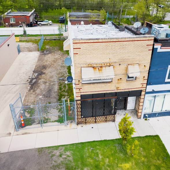 More Photos Of 19510 W Warren Ave, Detroit Storefront Retail Office For Sale