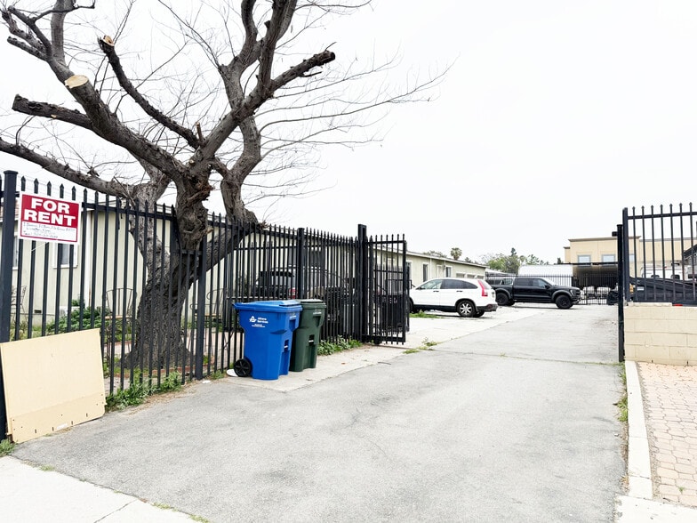 Primary Photo Of 1330 S Reservoir St, Pomona Multifamily For Sale