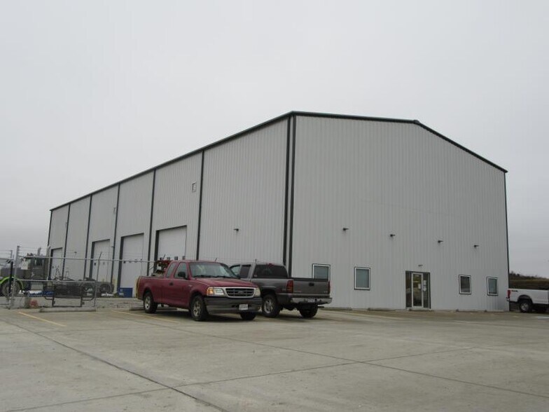 More Photos Of 66800 Executive Dr, Saint Clairsville Warehouse For Lease