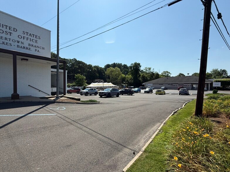 More Photos Of 169 N Memorial Hwy, Shavertown Bank For Lease