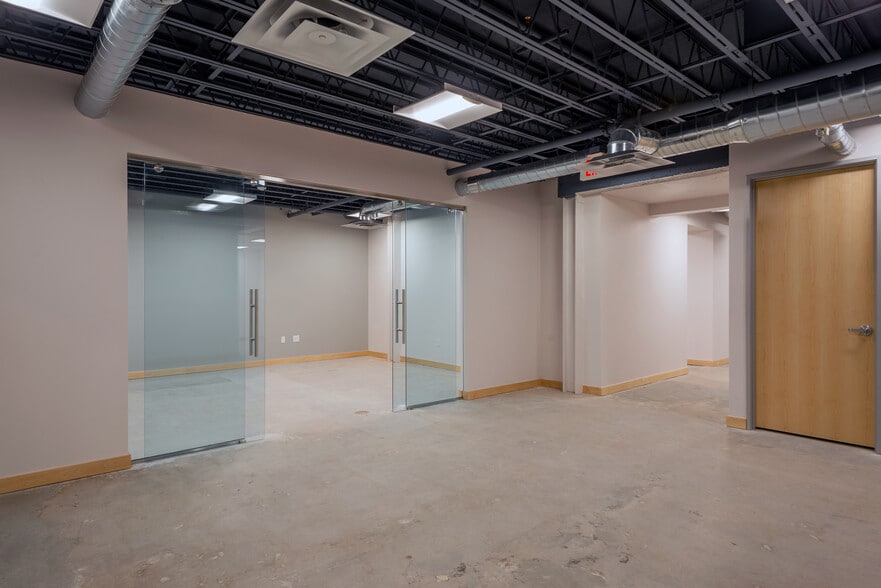 More Photos Of 730 Las Vegas Blvd, Las Vegas Office For Sale