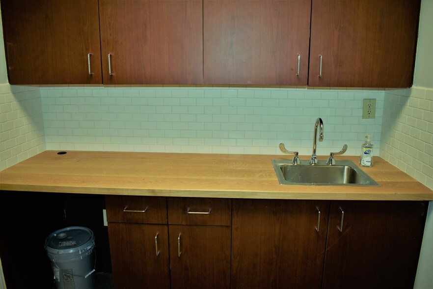 More Photos Of 1830 Peachtree Pky, Cumming Medical For Sale