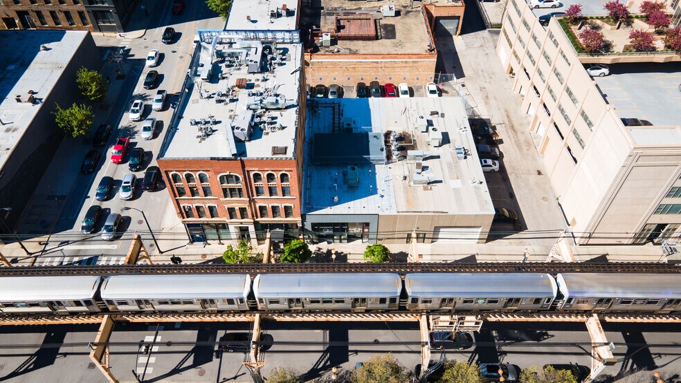 Primary Photo Of 630 W Lake St, Chicago Storefront Retail Office For Lease