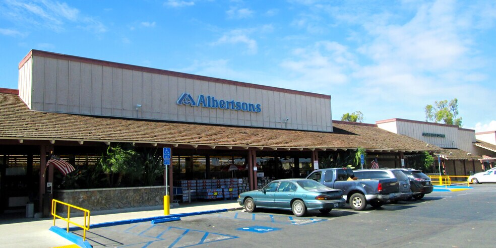 More Photos Of 1407-1467 Main St, Ramona Unknown For Lease