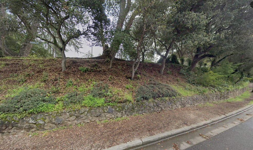More Photos Of 000 Bullard Dr, Oakland Land For Sale