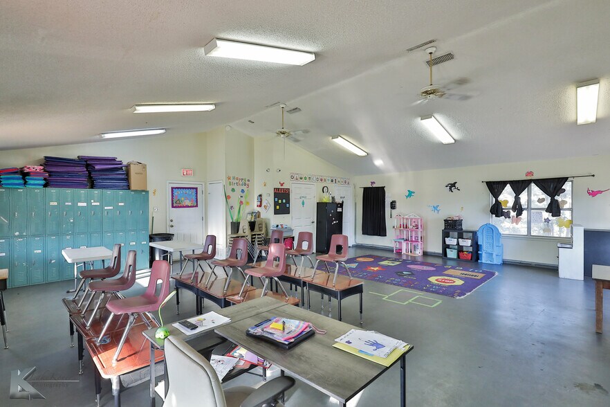 More Photos Of 6000 Buffalo Gap Rd, Abilene Daycare Center For Sale