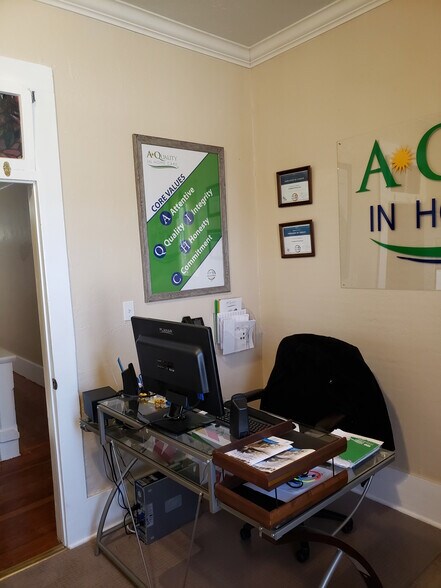 More Photos Of 12 S San Gorgonio Ave, Banning Storefront Retail Office For Lease