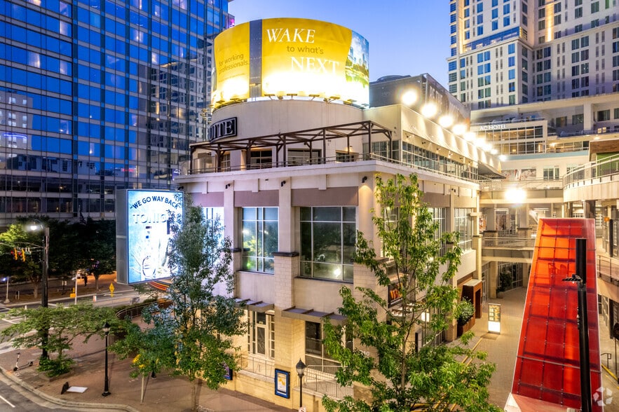 More Photos Of 210 E Trade St, Charlotte Unknown For Lease