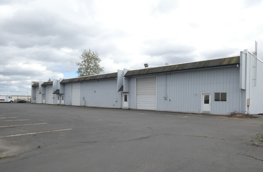 Primary Photo Of 4290 W 11th Ave, Eugene Auto Repair For Lease