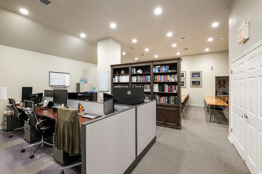 More Photos Of 13003 Jones Maltsberger Rd, San Antonio Loft Creative Space For Lease