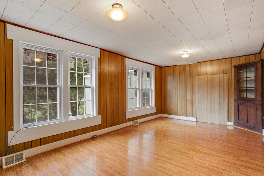 More Photos Of 36939 Charles Town Pike, Hillsboro Convenience Store For Sale