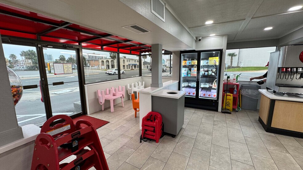 More Photos Of 902 3rd St N, Jacksonville Beach Fast Food For Sale